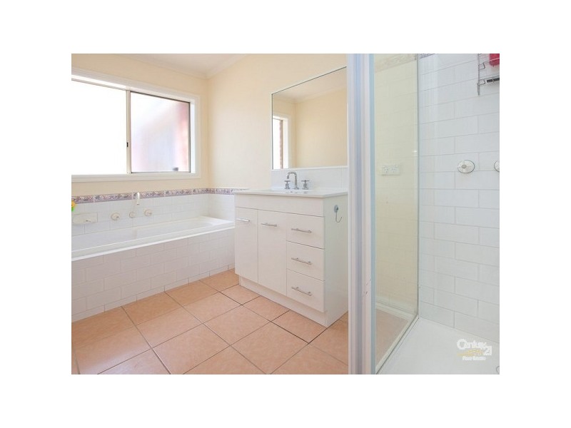 1 Sarshas Way, Mount Martha VIC 3934