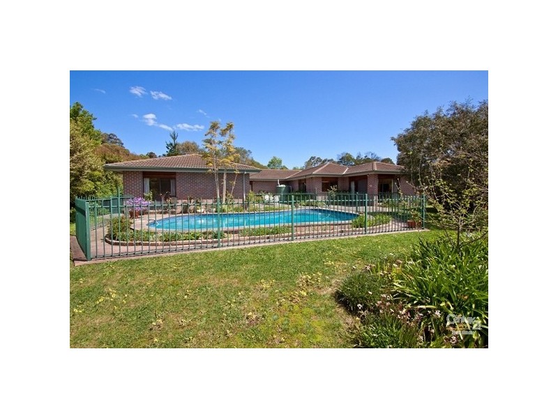 15 McCutcheon Close, Mount Eliza VIC 3930