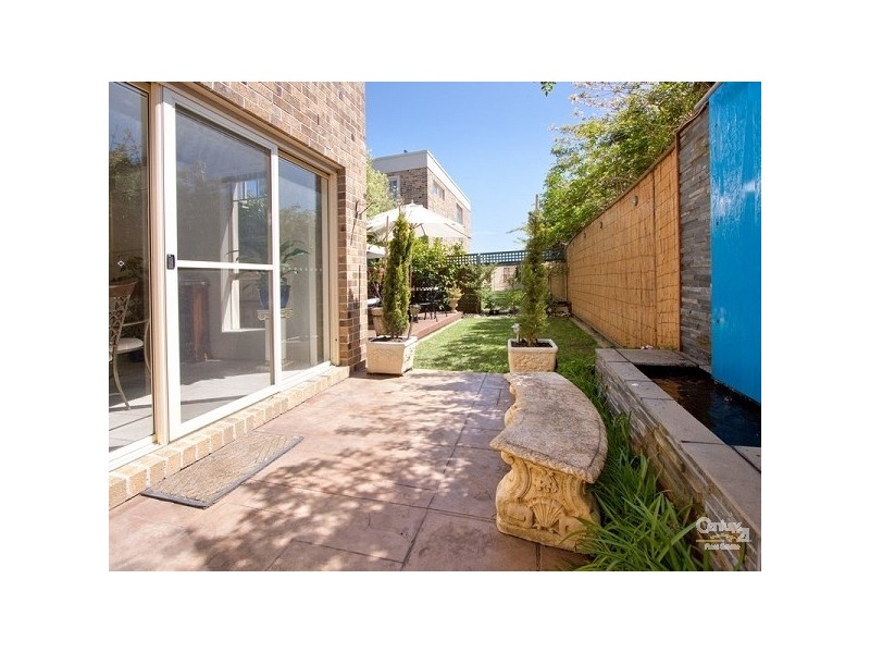 1, 10 Rodney Court, Mornington VIC 3931