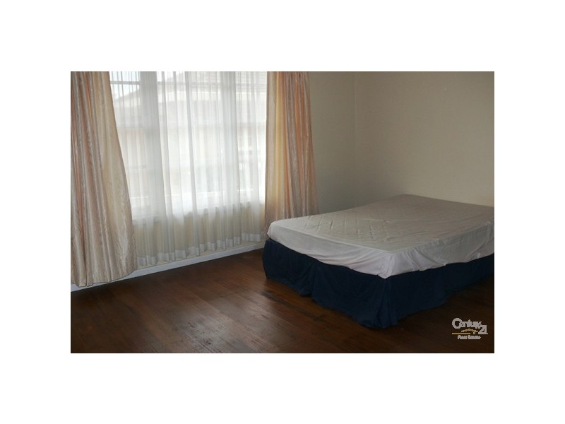 10, 36-40 Tanti Avenue, Mornington VIC 3931