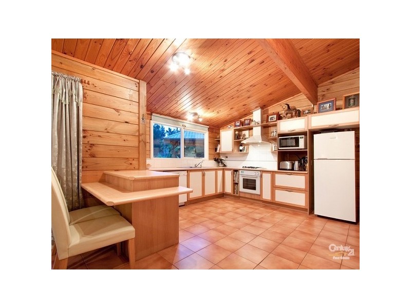 17 Millbank Drive, Mount Eliza VIC 3930