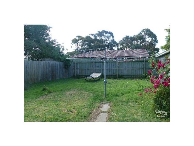 16 Richardson Drive, Mornington VIC 3931