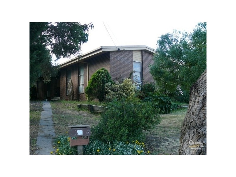 16 Richardson Drive, Mornington VIC 3931