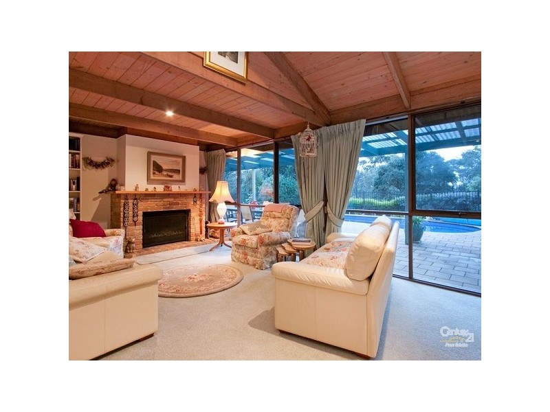 26-28 Davis Drive, Mount Eliza VIC 3930