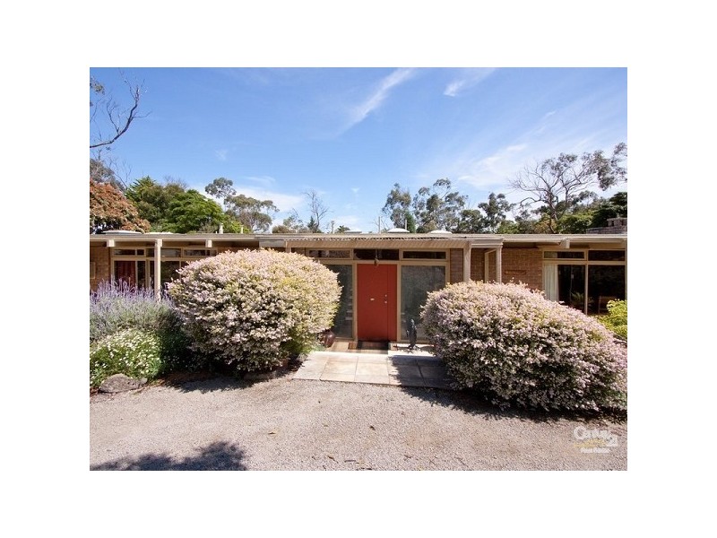 24 Erang Drive, Mount Eliza VIC 3930