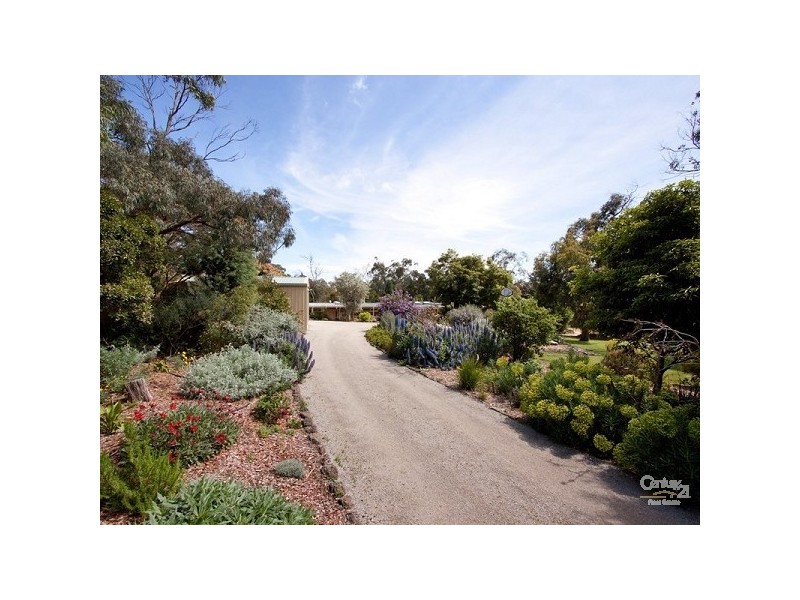 24 Erang Drive, Mount Eliza VIC 3930