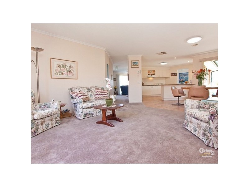 47 Parkside Crescent, Mornington VIC 3931