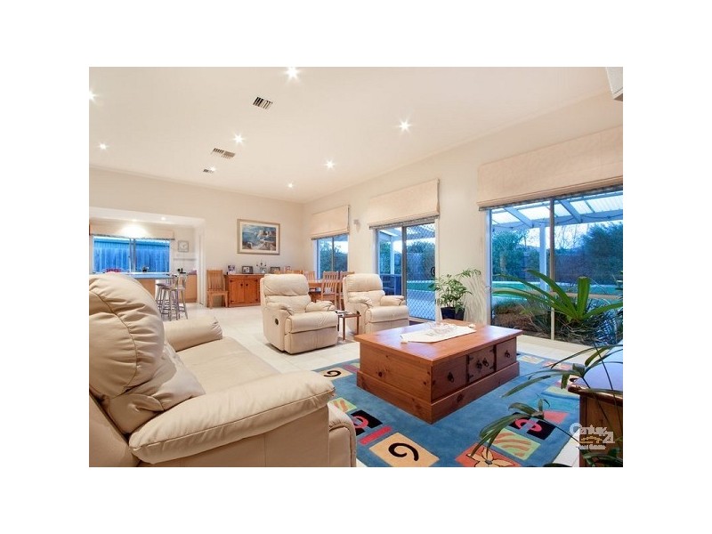 12 Tira Court, Mornington VIC 3931