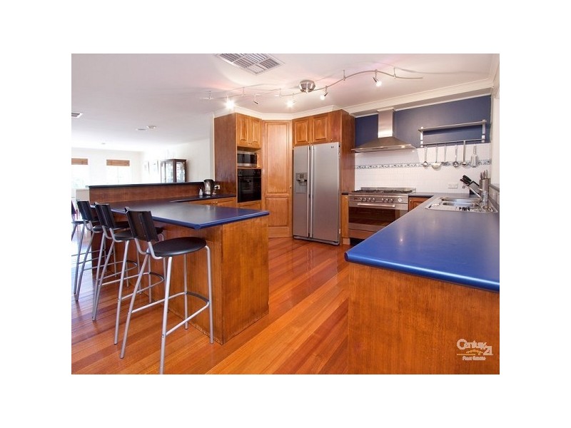 1 Sarshas Way, Mount Martha VIC 3934