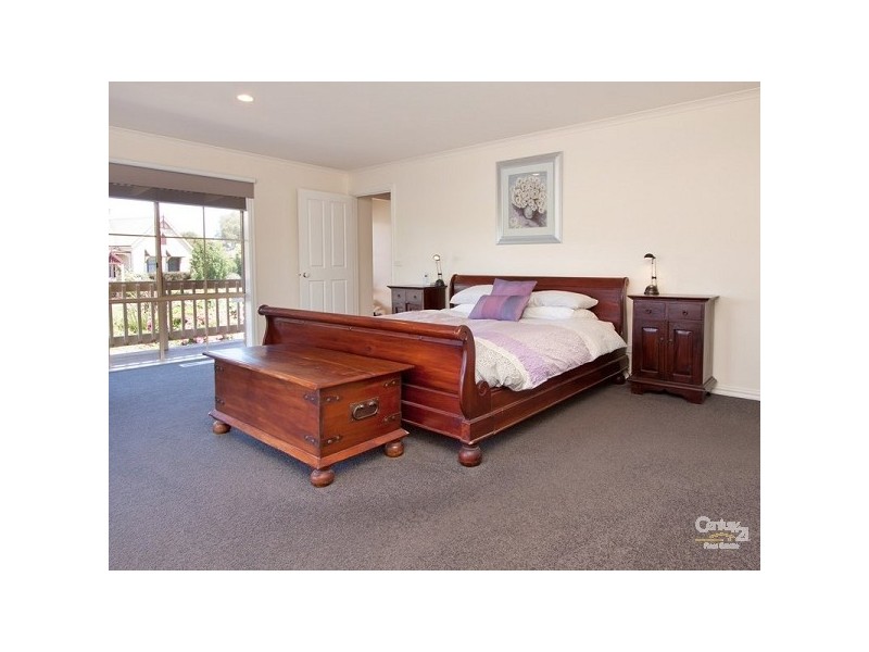 1 Sarshas Way, Mount Martha VIC 3934