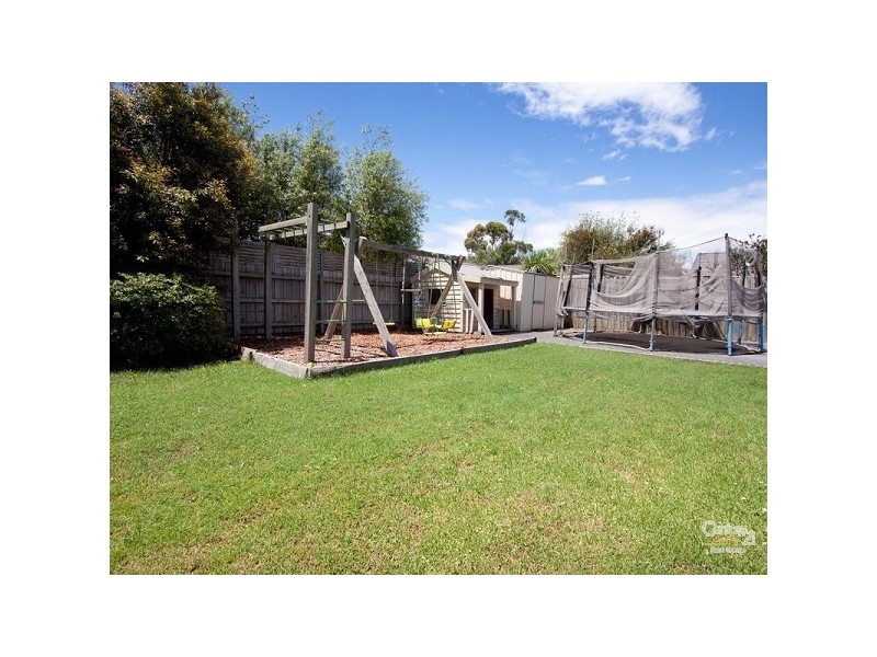 1 Sarshas Way, Mount Martha VIC 3934
