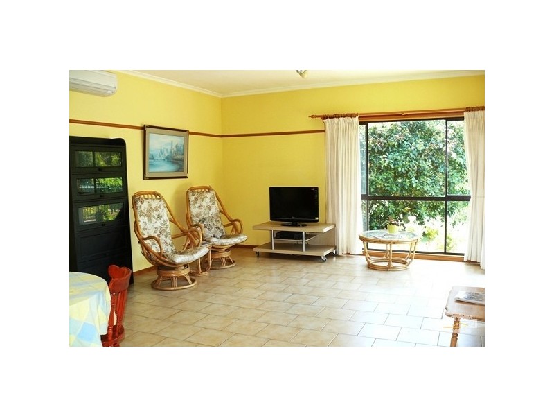 15 McCutcheon Close, Mount Eliza VIC 3930