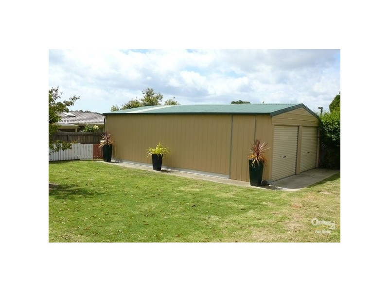 72 Ellinbank Crescent, Mornington VIC 3931