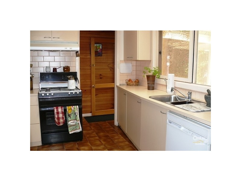 32 Rosslyn Avenue, Seaford VIC 3198