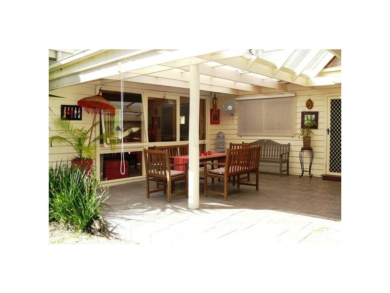 32 Rosslyn Avenue, Seaford VIC 3198