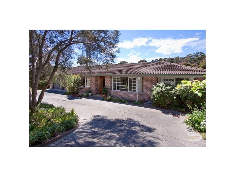 15 McCutcheon Close, Mount Eliza VIC 3930