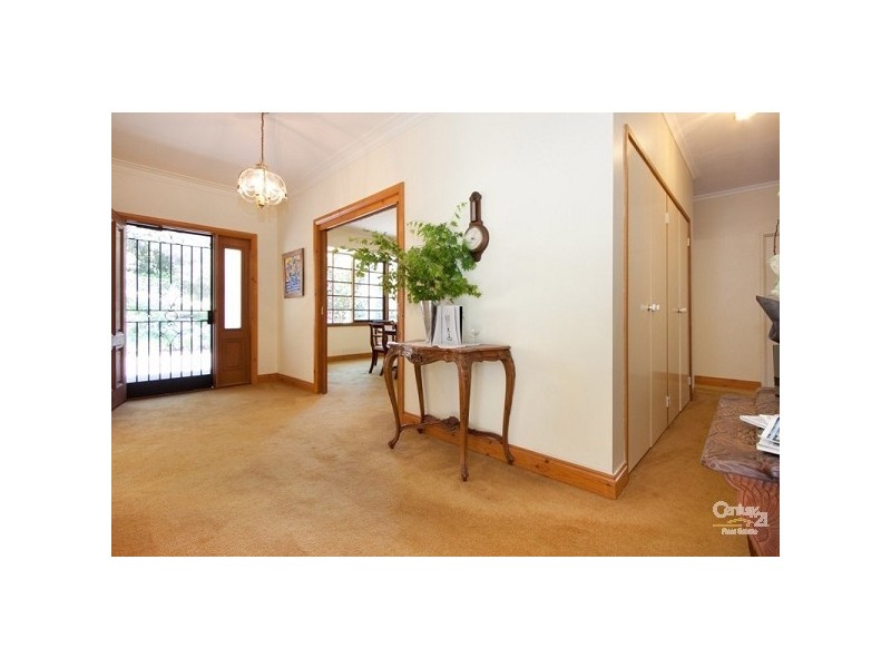 15 McCutcheon Close, Mount Eliza VIC 3930