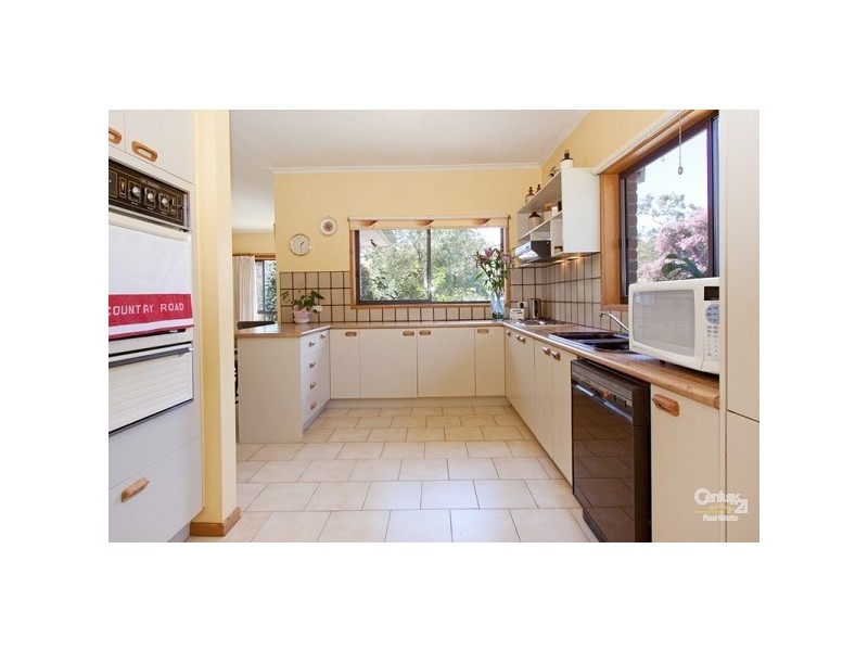 15 McCutcheon Close, Mount Eliza VIC 3930