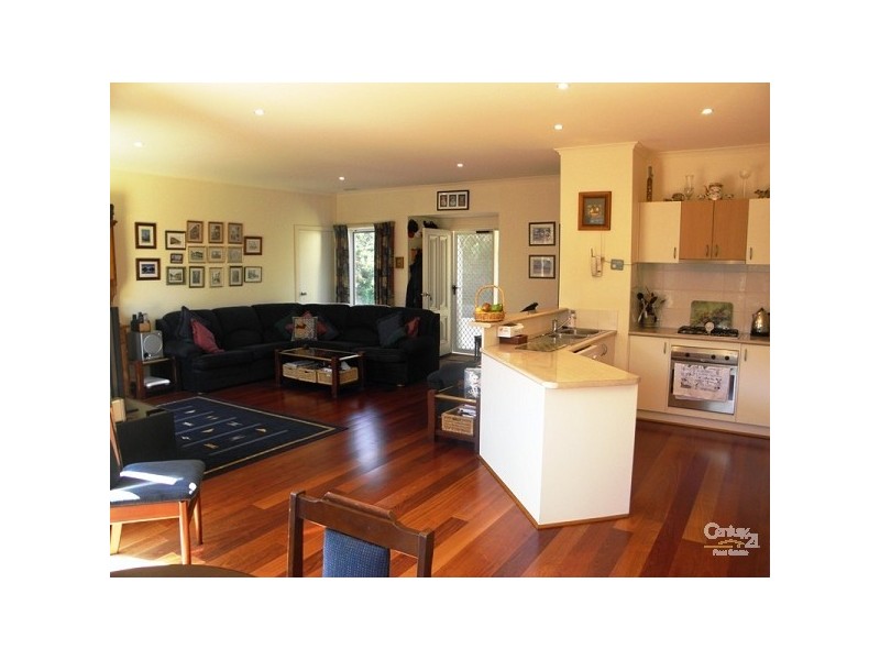 2, 86 Herbert Street, Mornington VIC 3931