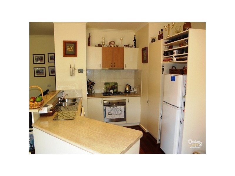 2, 86 Herbert Street, Mornington VIC 3931