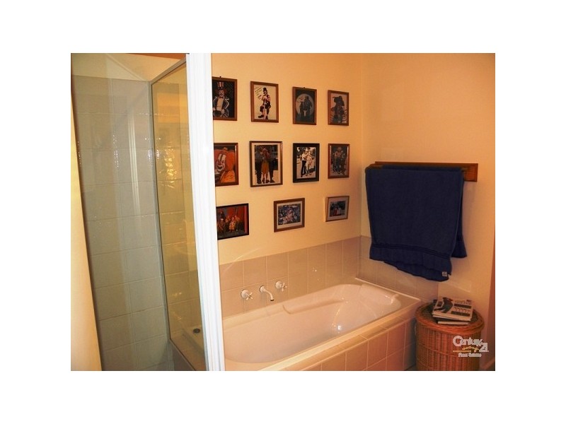 2, 86 Herbert Street, Mornington VIC 3931