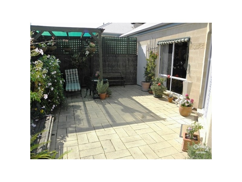 2, 86 Herbert Street, Mornington VIC 3931