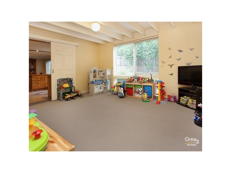 129 Mountain View Road, Mount Eliza VIC 3930