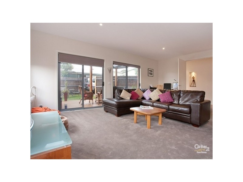 12A Olive Street, Mornington VIC 3931