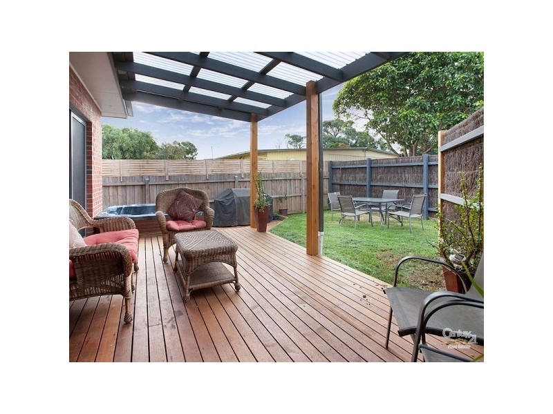 12A Olive Street, Mornington VIC 3931