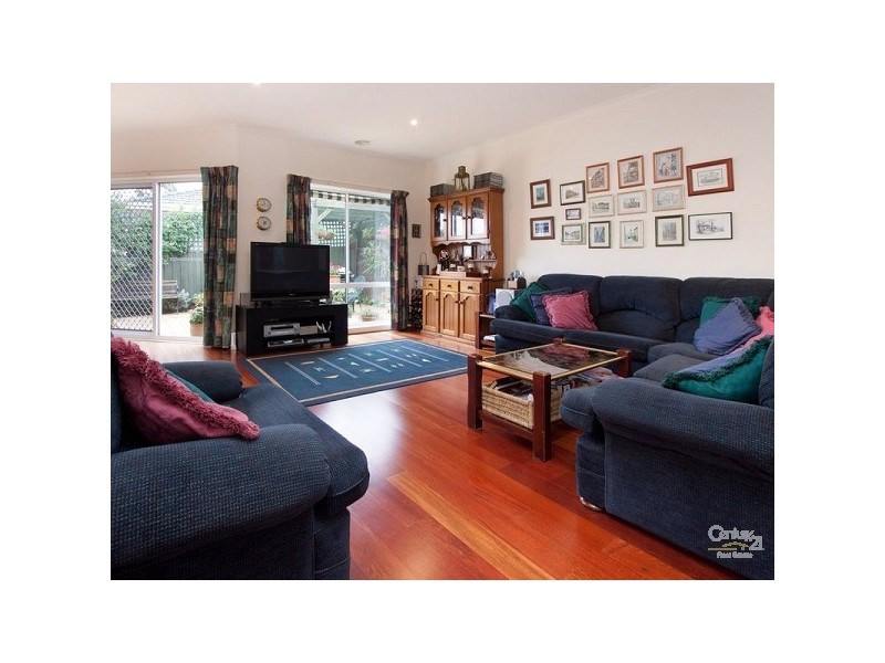 2, 86 Herbert Street, Mornington VIC 3931