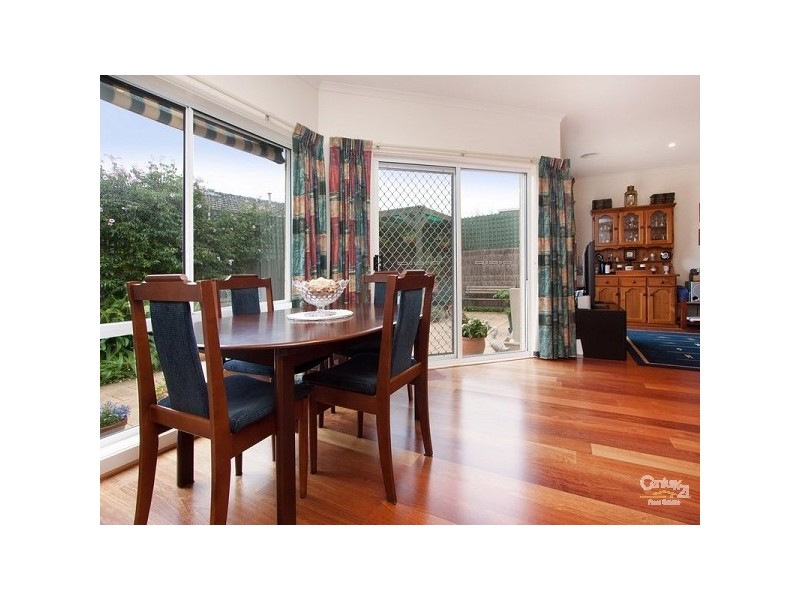 2, 86 Herbert Street, Mornington VIC 3931