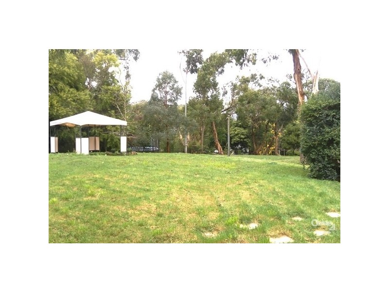 27 Banool Crescent, Mount Eliza VIC 3930