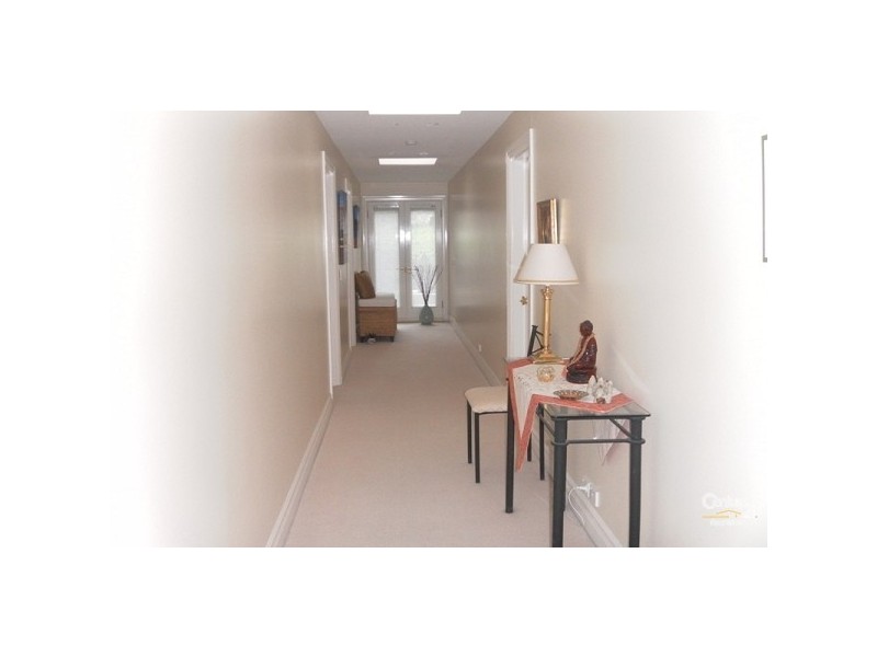 27 Banool Crescent, Mount Eliza VIC 3930