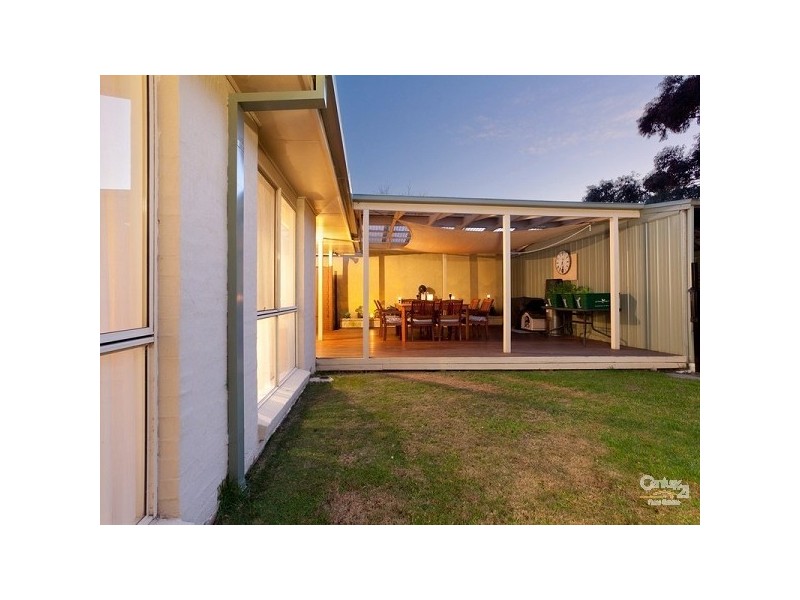 17 Adelaide Street, Mornington VIC 3931