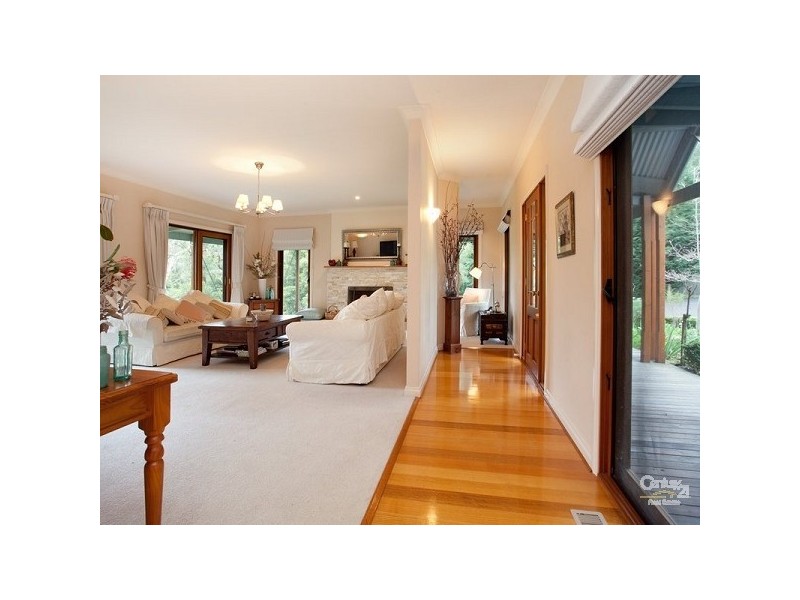 97 Mather Road, Mount Eliza VIC 3930