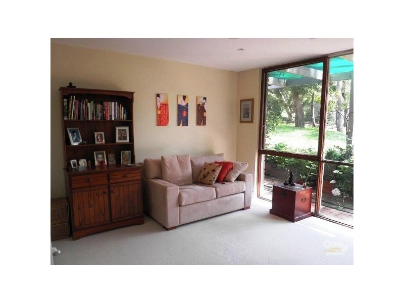 27 Banool Crescent, Mount Eliza VIC 3930