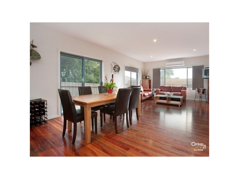 12A Olive Street, Mornington VIC 3931