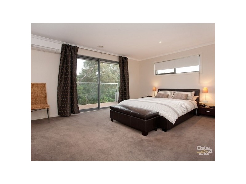 12A Olive Street, Mornington VIC 3931