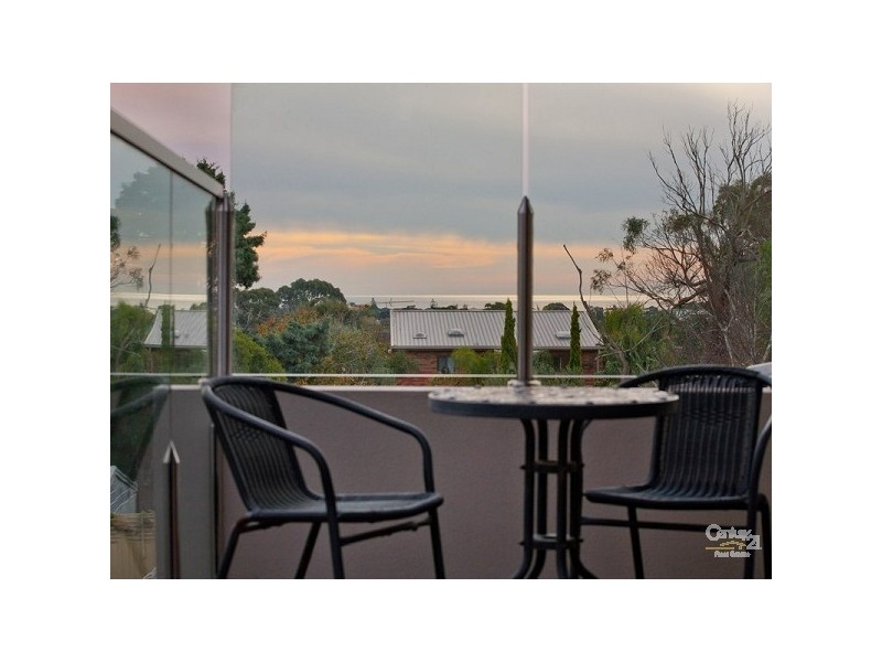 12A Olive Street, Mornington VIC 3931