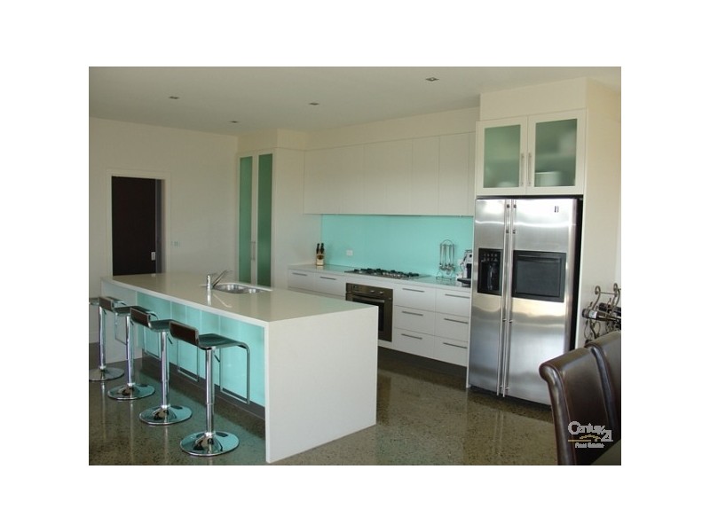 12 Mariner Place, Safety Beach VIC 3936