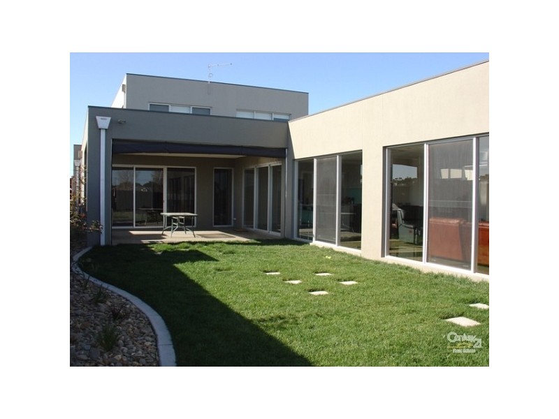 12 Mariner Place, Safety Beach VIC 3936