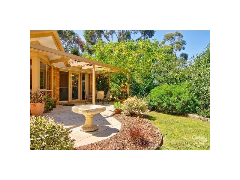 2-4 Orrong Grove, Mount Eliza VIC 3930