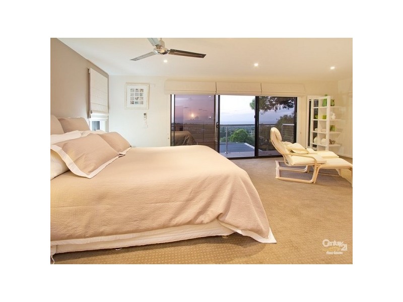 1 Cornwall Crescent, Mount Martha VIC 3934