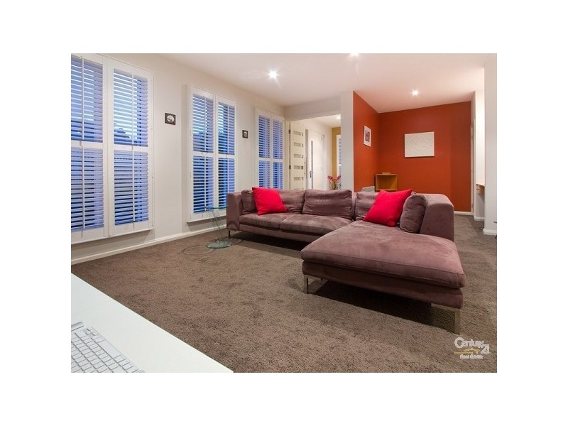 2, 110 Tanti Avenue, Mornington VIC 3931