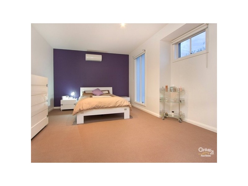 2/110 Tanti Avenue, Mornington VIC 3931