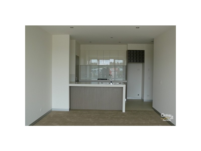 Unit 4, 28 Main Street, Mornington VIC 3931