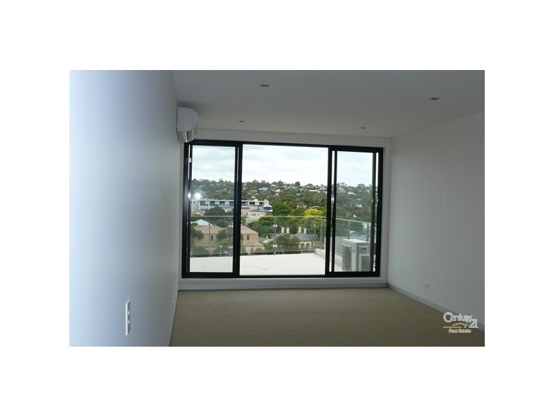 Unit 4, 28 Main Street, Mornington VIC 3931