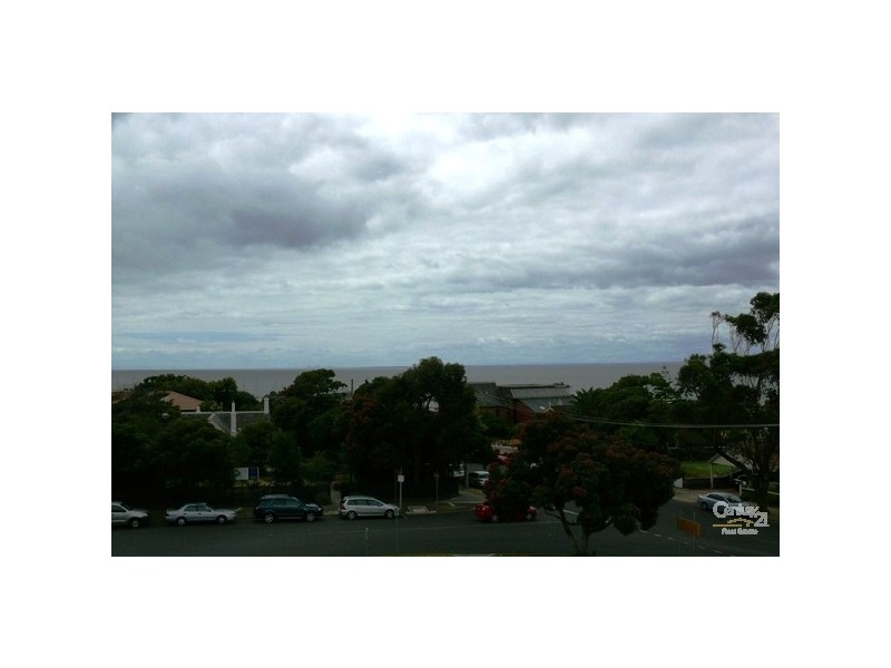 Unit 4, 28 Main Street, Mornington VIC 3931