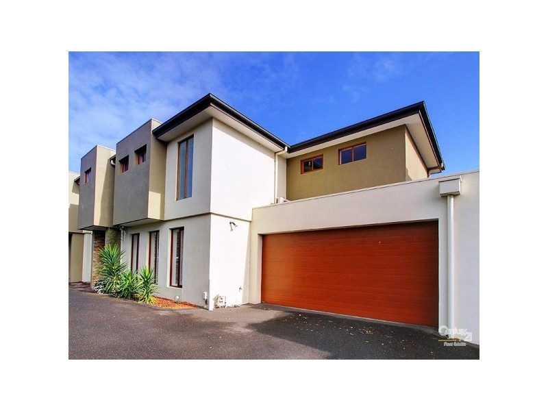 2, 110 Tanti Avenue, Mornington VIC 3931