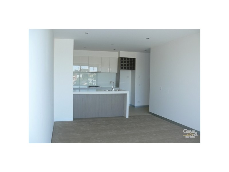 4, 28 Main Street, Mornington VIC 3931